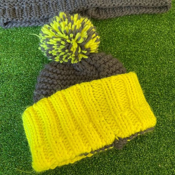 Knitted Beanie Winter Hat w/Pom-Pom and Infinite Scarf Yellow Neon Grey Kids Set - Picture 5 of 7